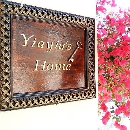 Yiayia'S Home Chalki Town Exterior foto